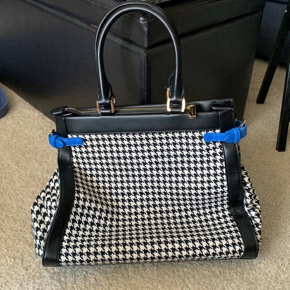 Charles & Keith Handbags - Charles & Keith large houndstooth purse